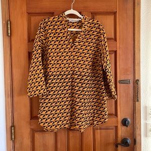 Kamohoalii (2XL) Orange & Black Top